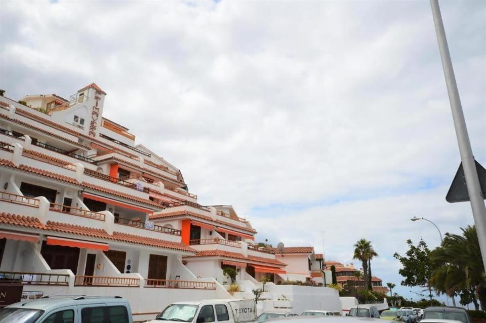 Comfortable Holiday Apartment in Los Cristianos Apartment in Playa de las Americas