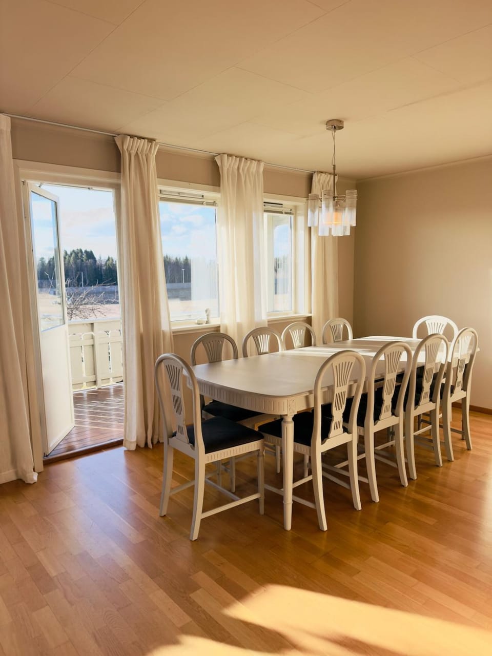 Large apartment with parking Apartment in Viken, Norway