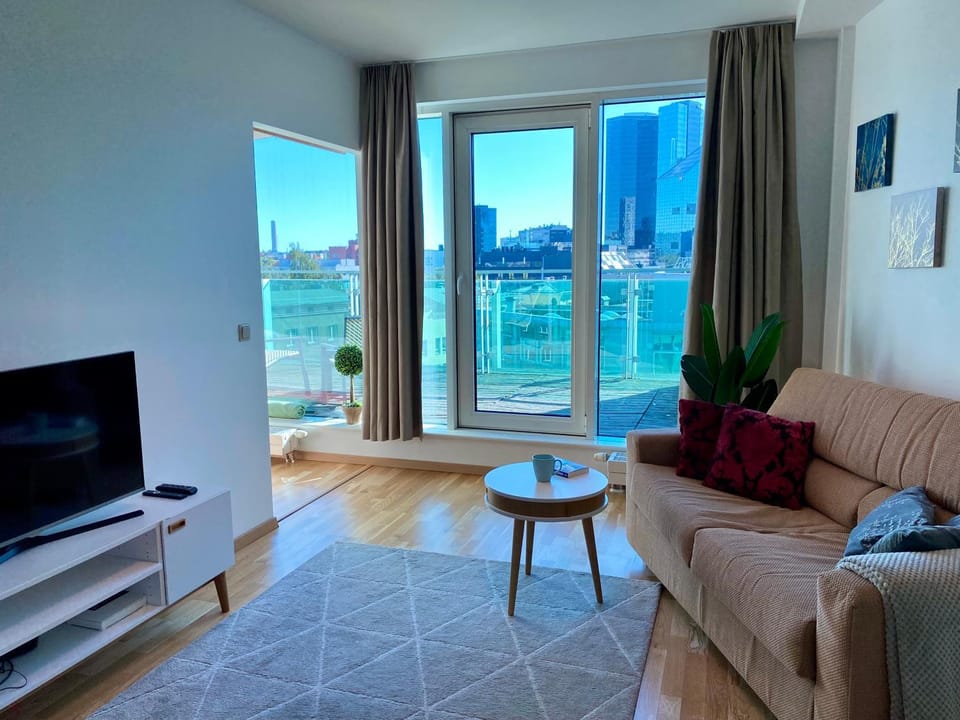 TV and multimedia, View (from property/room), Balcony/Terrace, Living room, Seating area