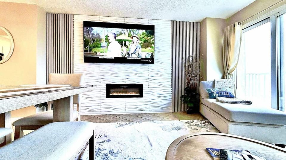 TV and multimedia, Living room, Photo of the whole room, Seating area, Evening entertainment