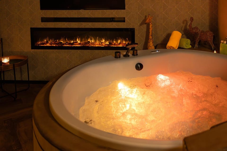 privesauna en luxe wellness Amakhosi Bed and Breakfast in Hamont-Achel