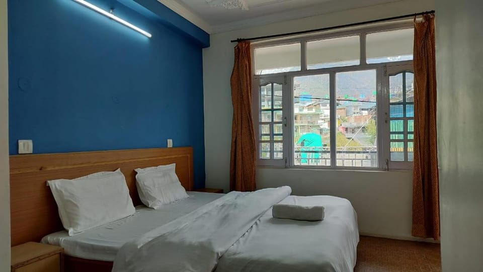 Himalayan Horizon Naddi Vacation rental in Punjab, India