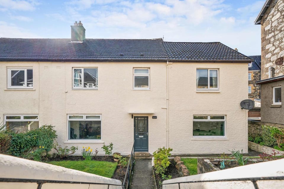 4-Bed Home Central Location & Garden House in Oban