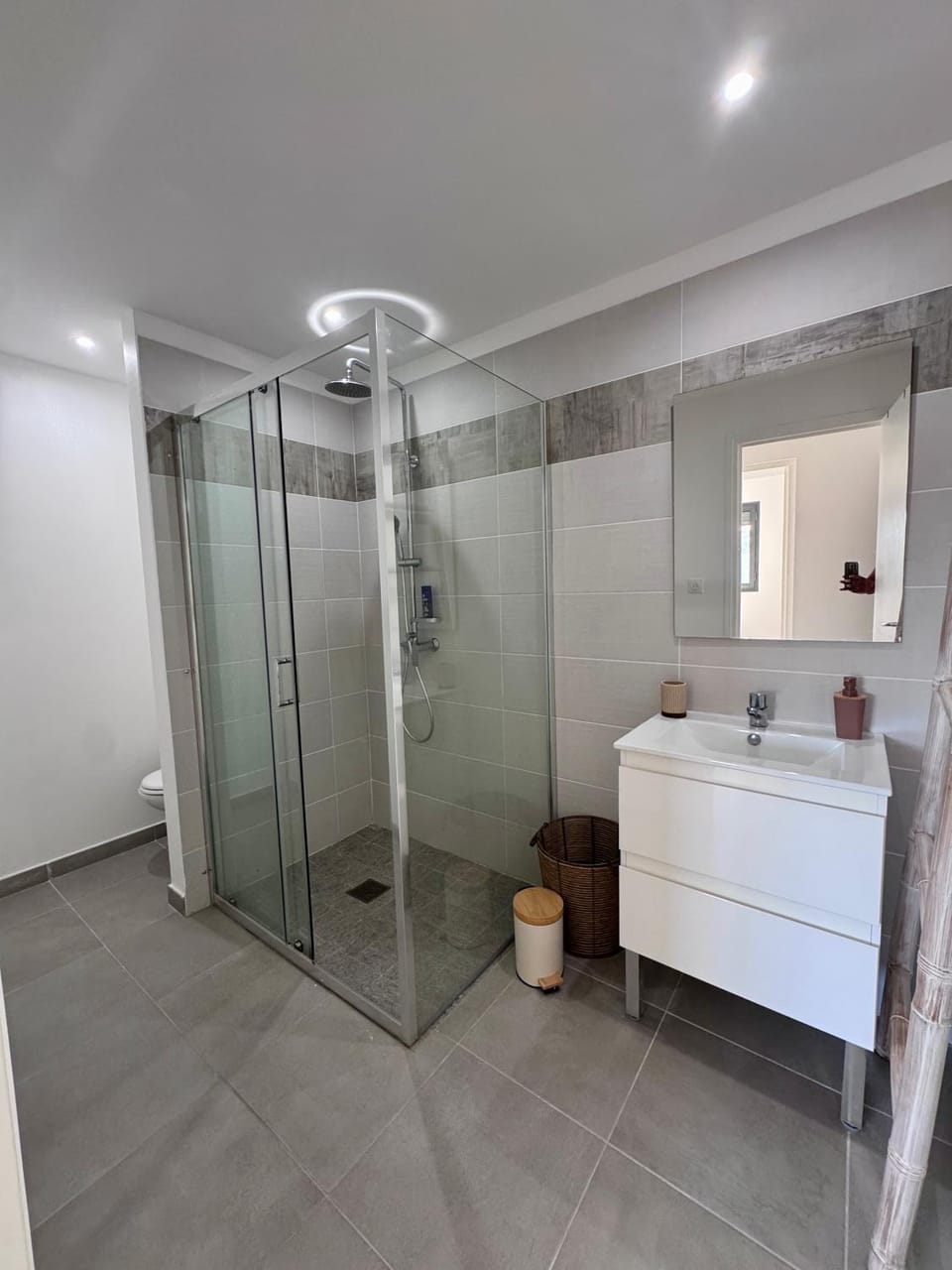 Shower, Bathroom