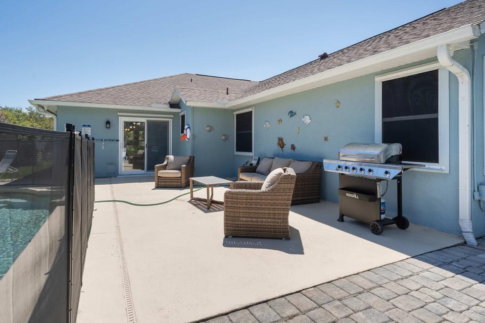 Patio, BBQ facilities