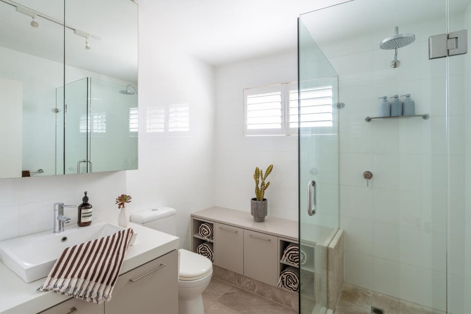 Shower, Toilet, Bathroom
