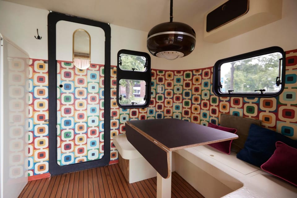 Seating area, Dining area