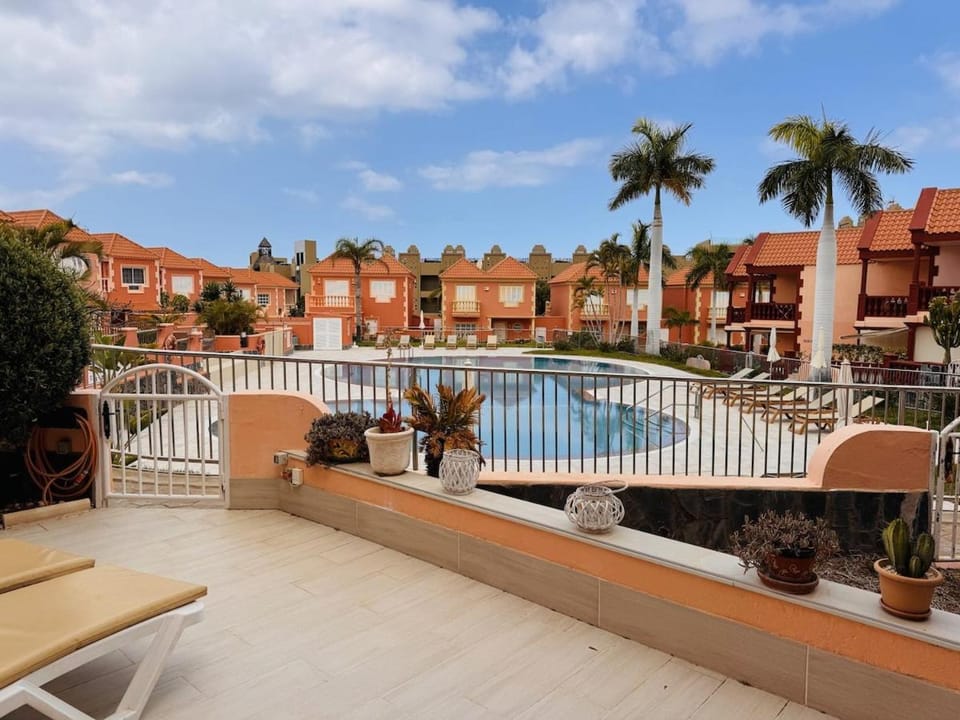 Balcony/Terrace, Pool view