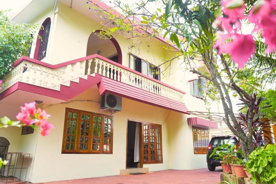 4BHK Getaway Big, Cozy & All Yours in Trivandrum Apartment in Thiruvananthapuram
