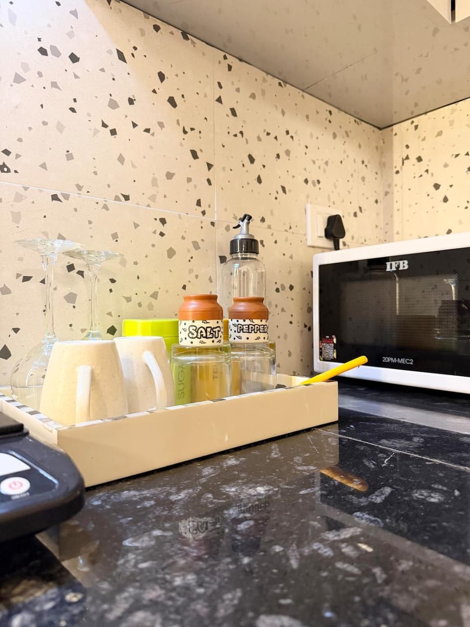 1 BHK Studio apartment Noida Extension by Lussostayz Apartment in Noida