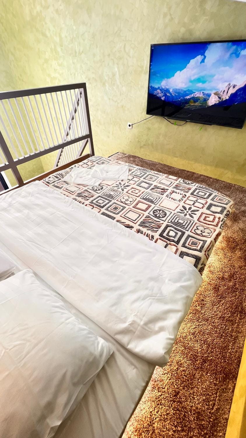 Лофт отель 11eleven Hotel in Kazakhstan