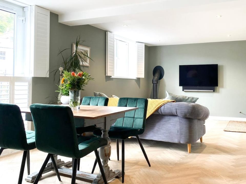 The Old Stables - 1 Bed Apartment - Town Centre - Parking Permit Apartment in Dartmouth