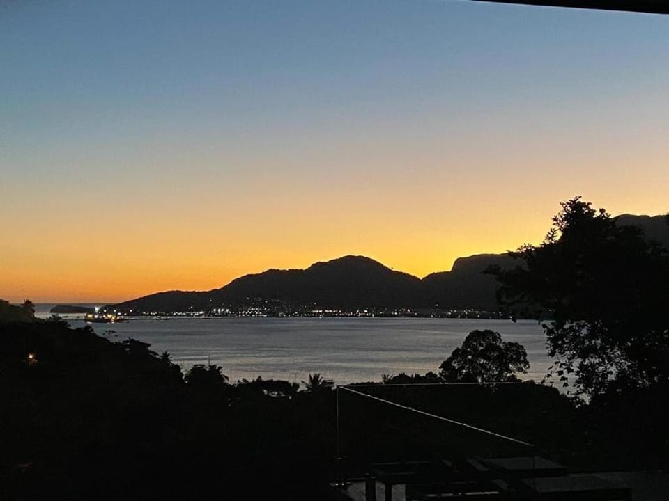 Chalé com vista na vila centro histórico Chalet in Ilhabela
