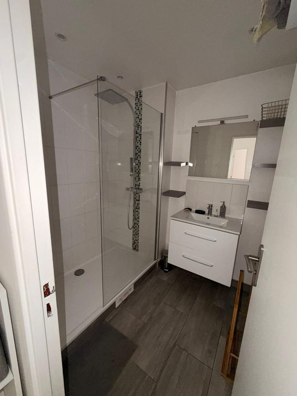 T4 3 Chambres Ideal pour familles et groupes Face du Stade de France Canal et toutes commodités Apartment in Aubervilliers