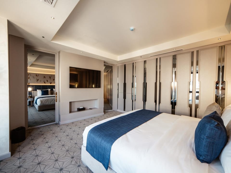 Bed, Bedroom