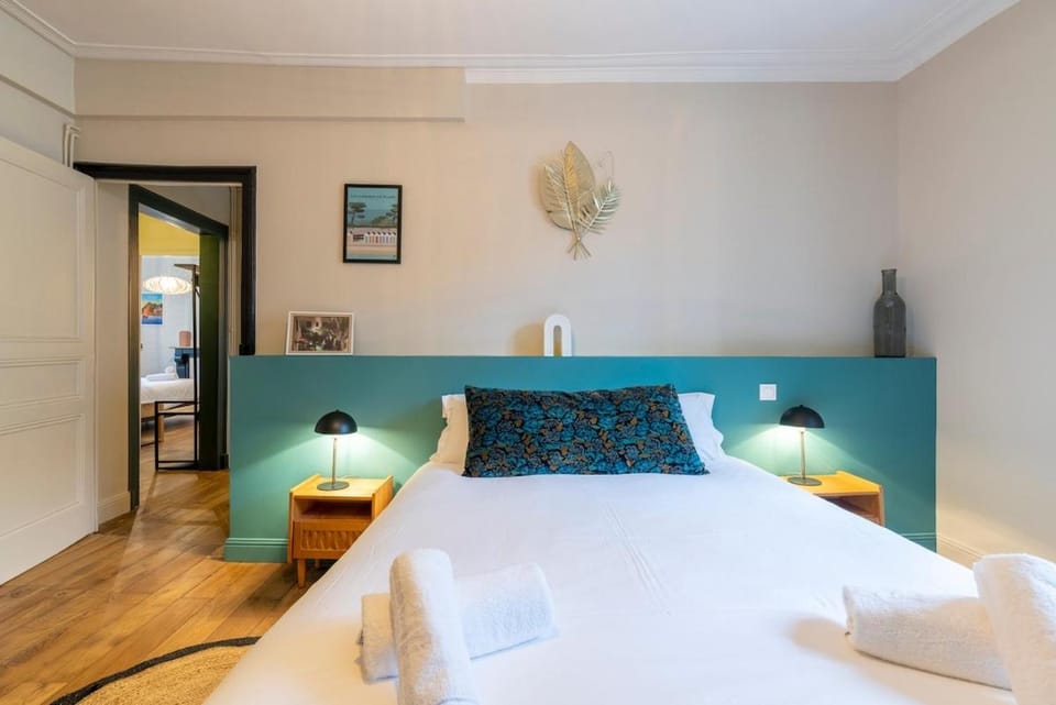 Medieval heart, renovated with large rooms Apartment in Vannes
