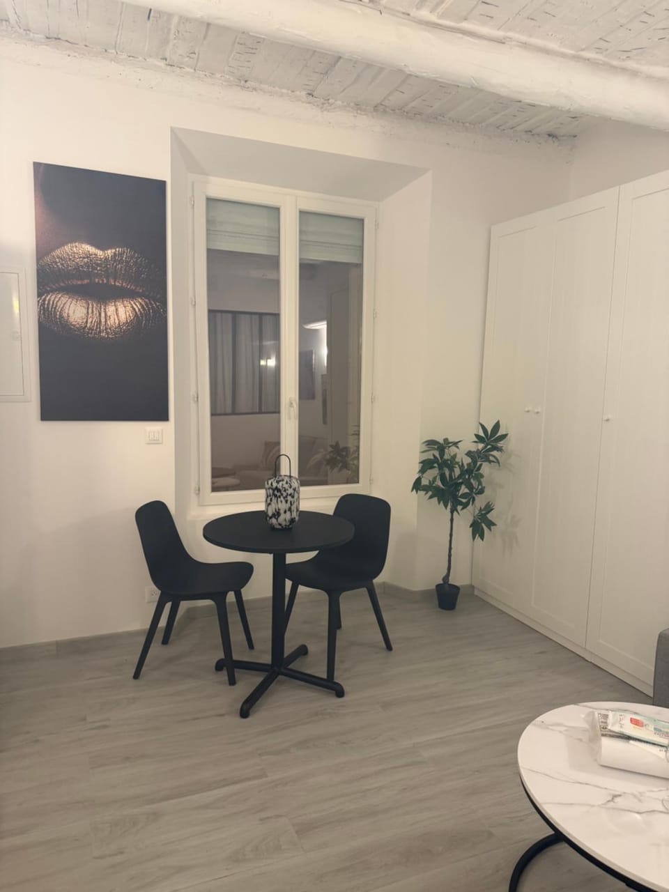 Tres Grand studio neuf 50 m du port Lovely charrons 3 Apartment in Saint-Tropez