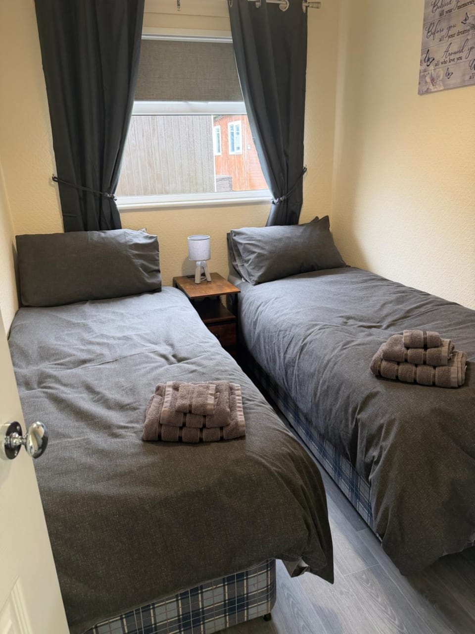 2 Broadside Chalet Park Apartment in Broadland District