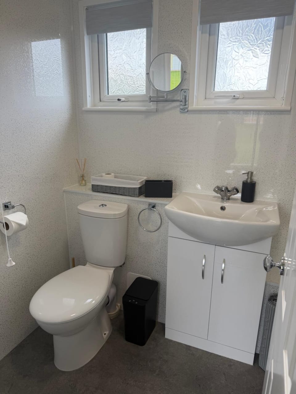 2 Broadside Chalet Park Apartment in Broadland District