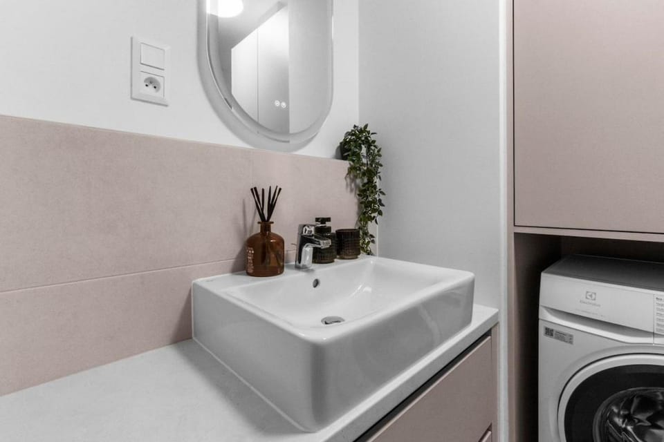 Slnečnice 2-Bedroom Apartment on Floor 6 with Balcony and Parking by SkyViews Apartment in Bratislava