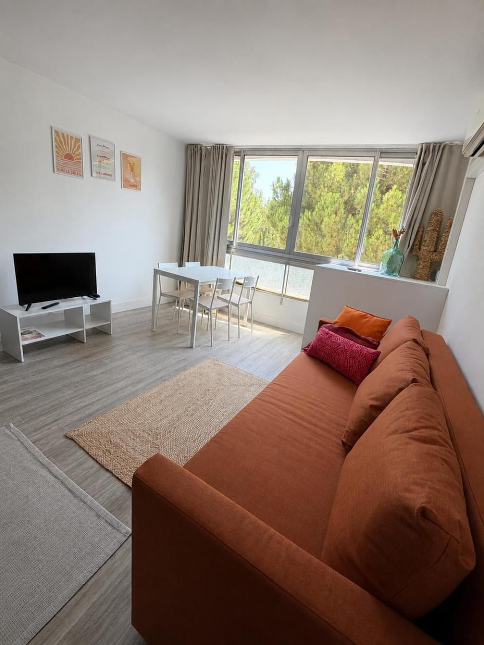 TV and multimedia, Living room, Seating area