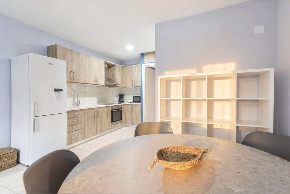 Kitchen or kitchenette, Living room
