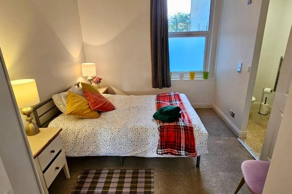 Bed, Photo of the whole room, Bedroom, towels, wardrobe