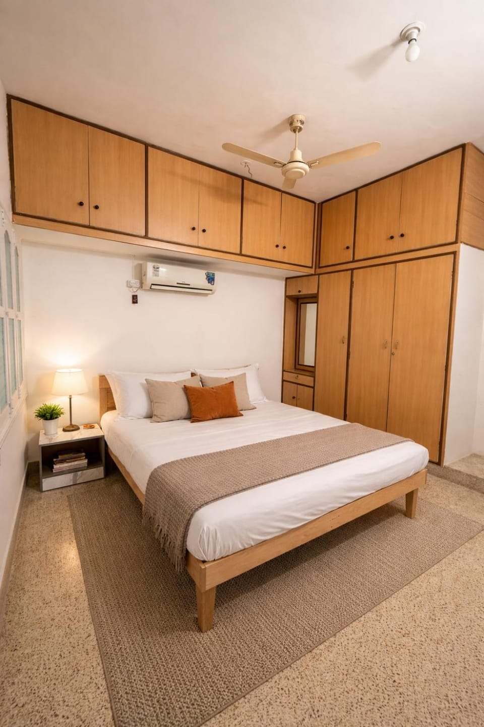 Bed, Bedroom, wardrobe, air conditioner