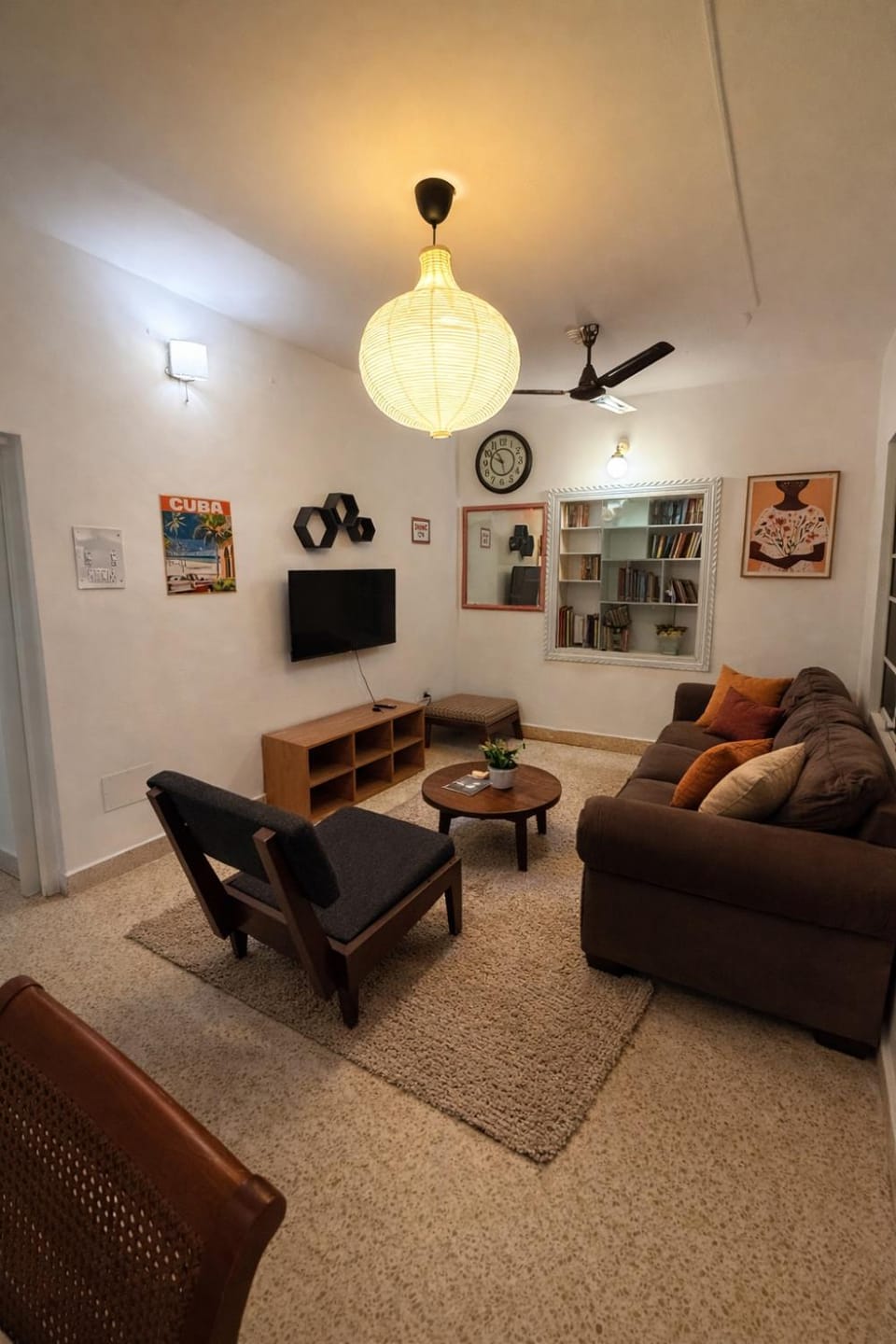 Living room, Seating area, Evening entertainment