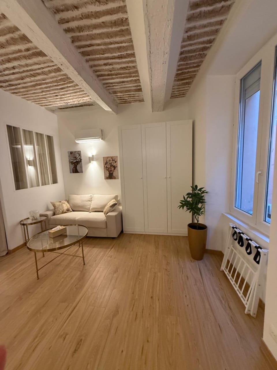 Très Grand studio neuf 50 m du port Lovely charrons 2 Apartment in Saint-Tropez