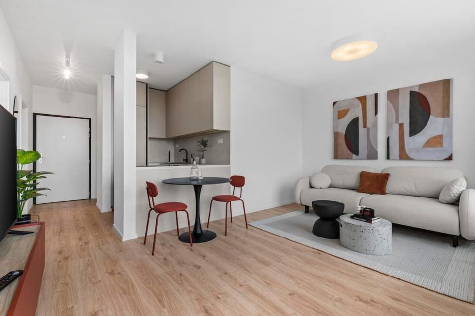 Slnečnice 1-Bedroom Apartment on Floor 6 with Parking by SkyViews Apartment in Bratislava