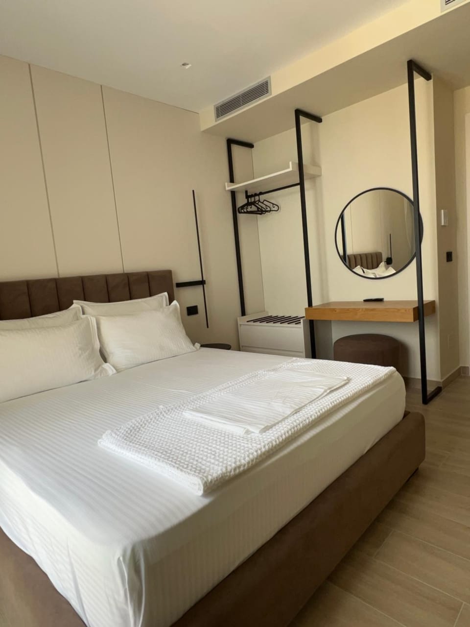 Bedroom, wardrobe