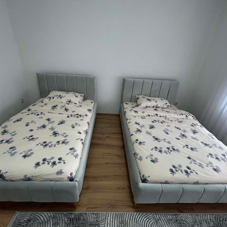 Bed, Bedroom, children