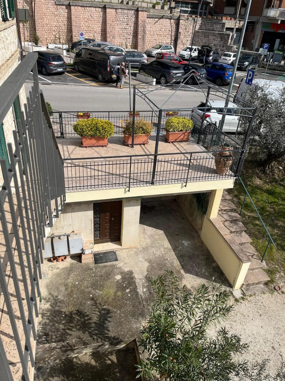 Neighbourhood, Parking