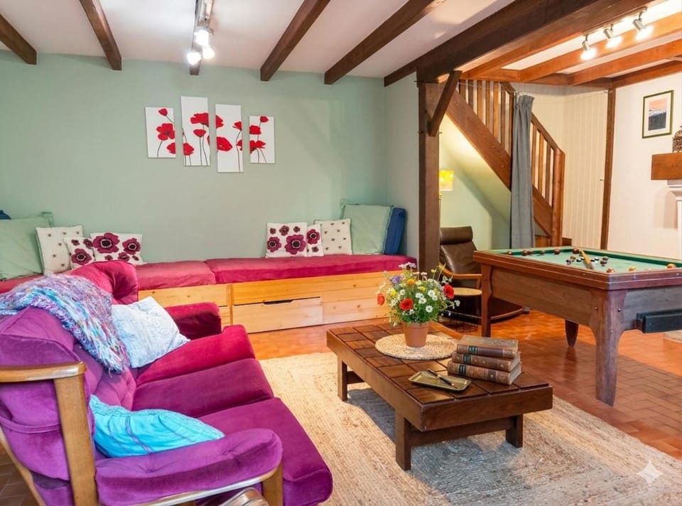 Les Glycines Gîte - shared heated pool - garden spa - garden of Eden House in Nouvelle-Aquitaine