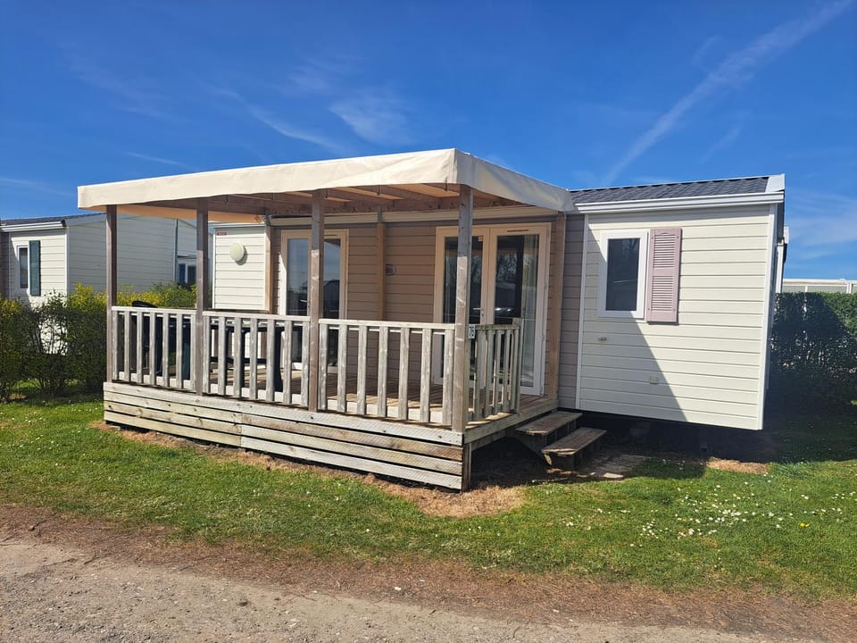 Camping Les 2 Plages Campground/ 
RV Resort in Quend