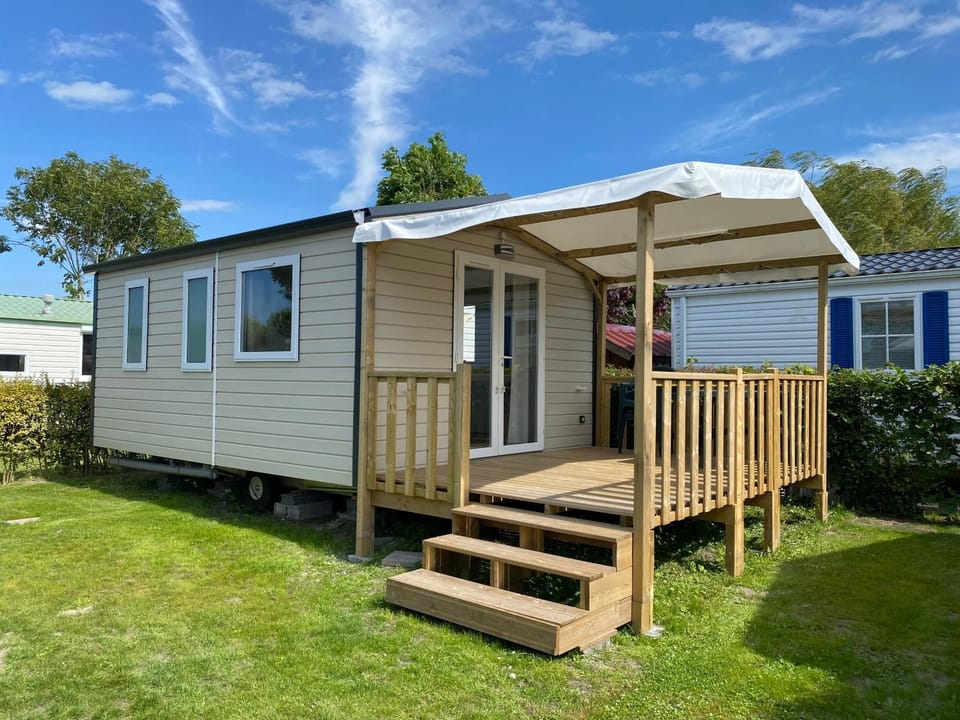 Camping Les 2 Plages Campground/ 
RV Resort in Quend