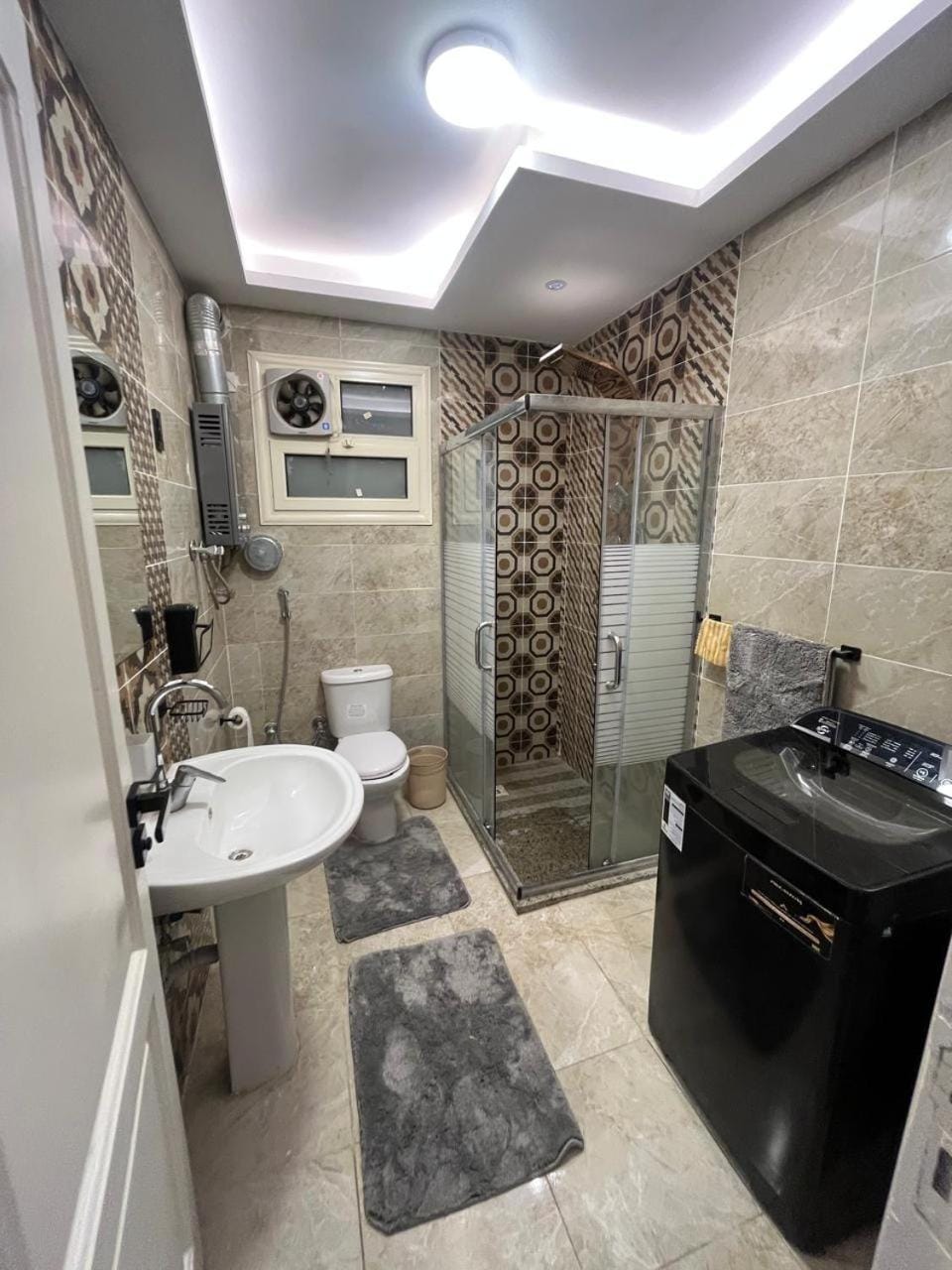 Comfortable apartment next to Mall of Arabia and Zayed Walk Apartment in Egypt