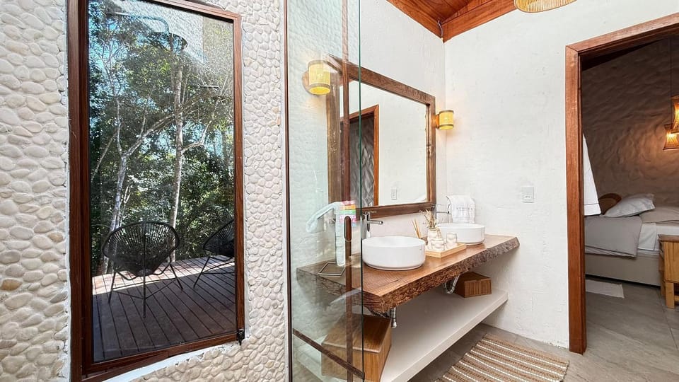 Bathroom, towels