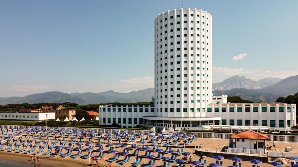 Property building, Summer, Beach
