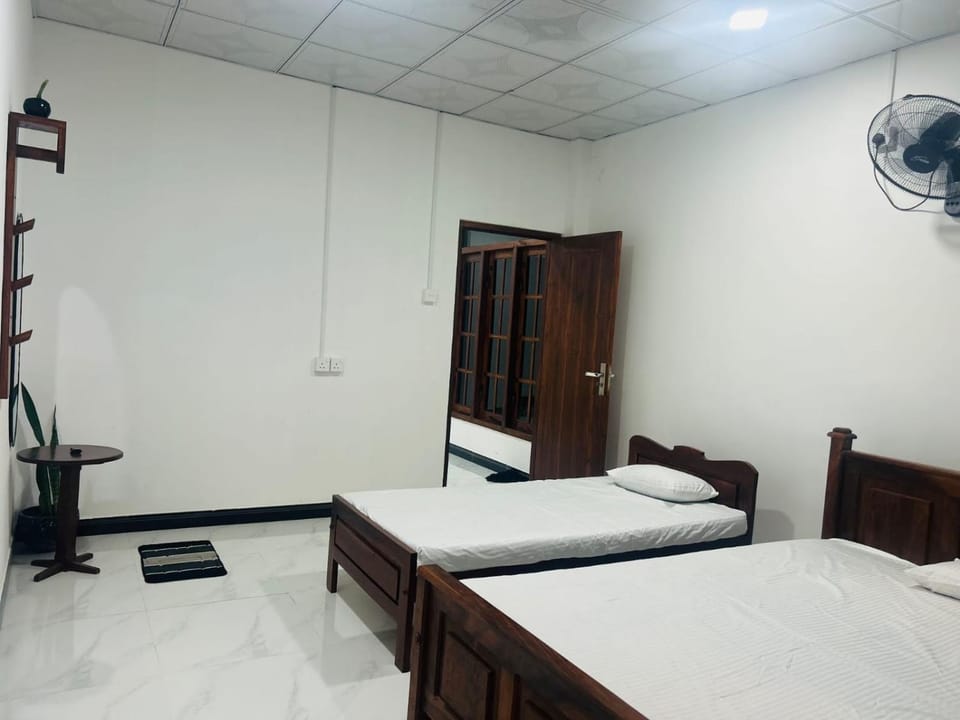 Bed, Bathroom, Photo of the whole room, Bedroom, room service