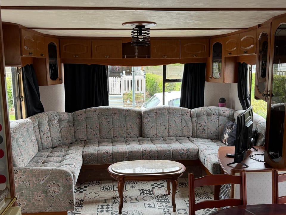 Mobil-home N 38 Campground/ 
RV Resort in Hauts-de-France