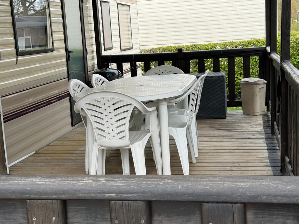 Mobil-home N 38 Campground/ 
RV Resort in Hauts-de-France