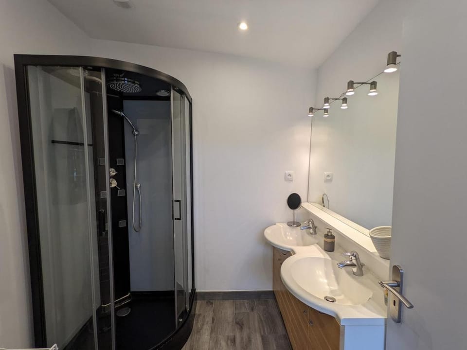 Charmant logement en bord de Creuse Apartment in Nouvelle-Aquitaine