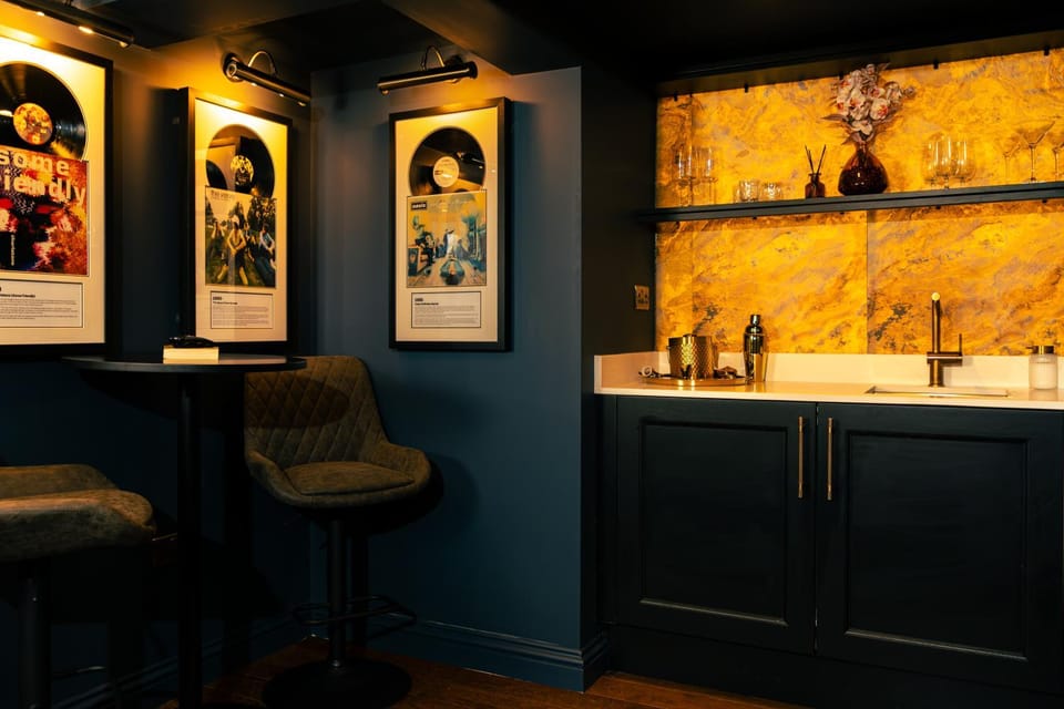 Lounge or bar