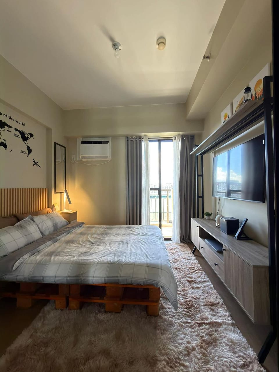 Calathea Place Staycation by Yuka Apartment in Las Pinas