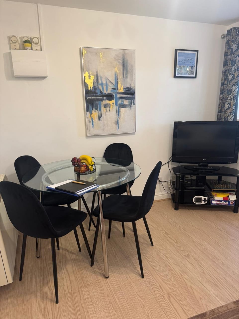 Communal lounge/ TV room, Dining area