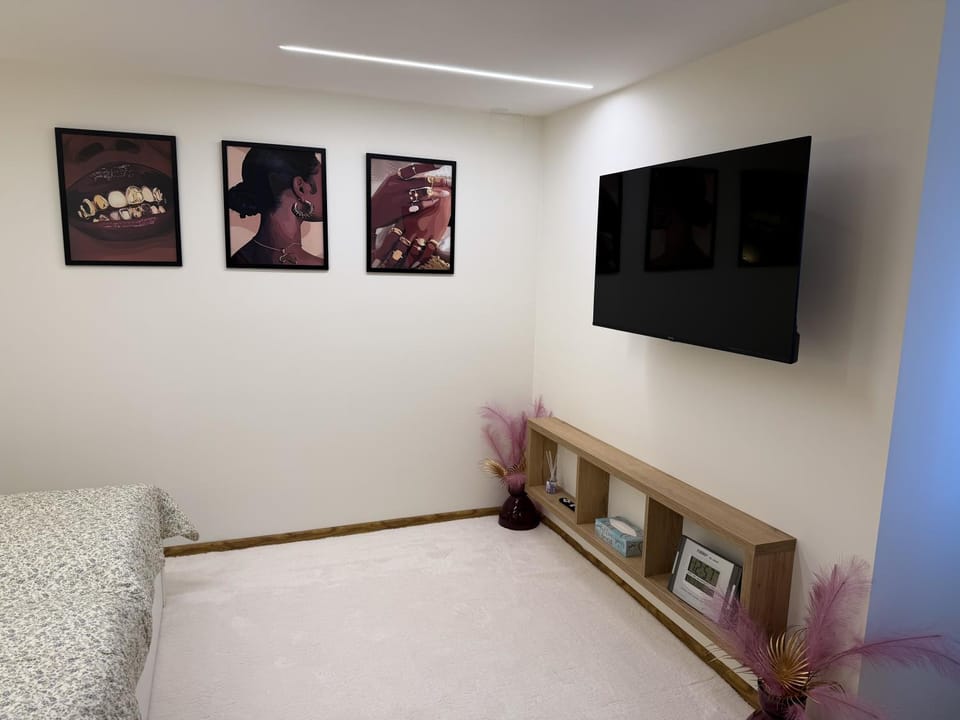 TV and multimedia, Bedroom