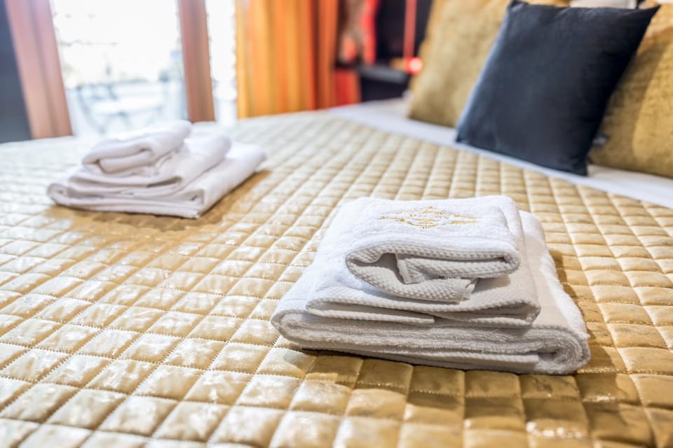 Int 37 Luxury Rooms Bed and Breakfast in Rome