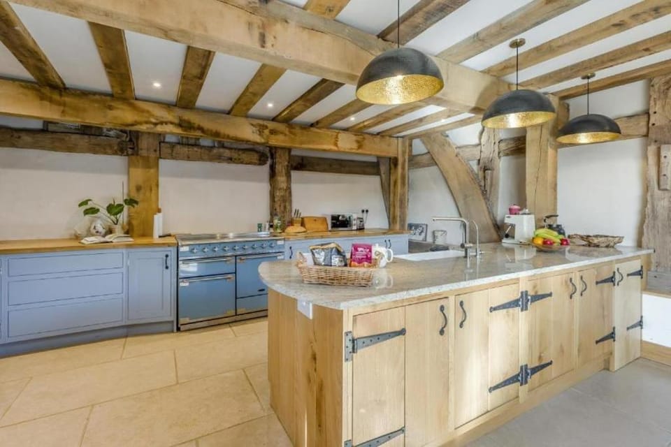 Unique Luxury Barn House in Malvern Hills District